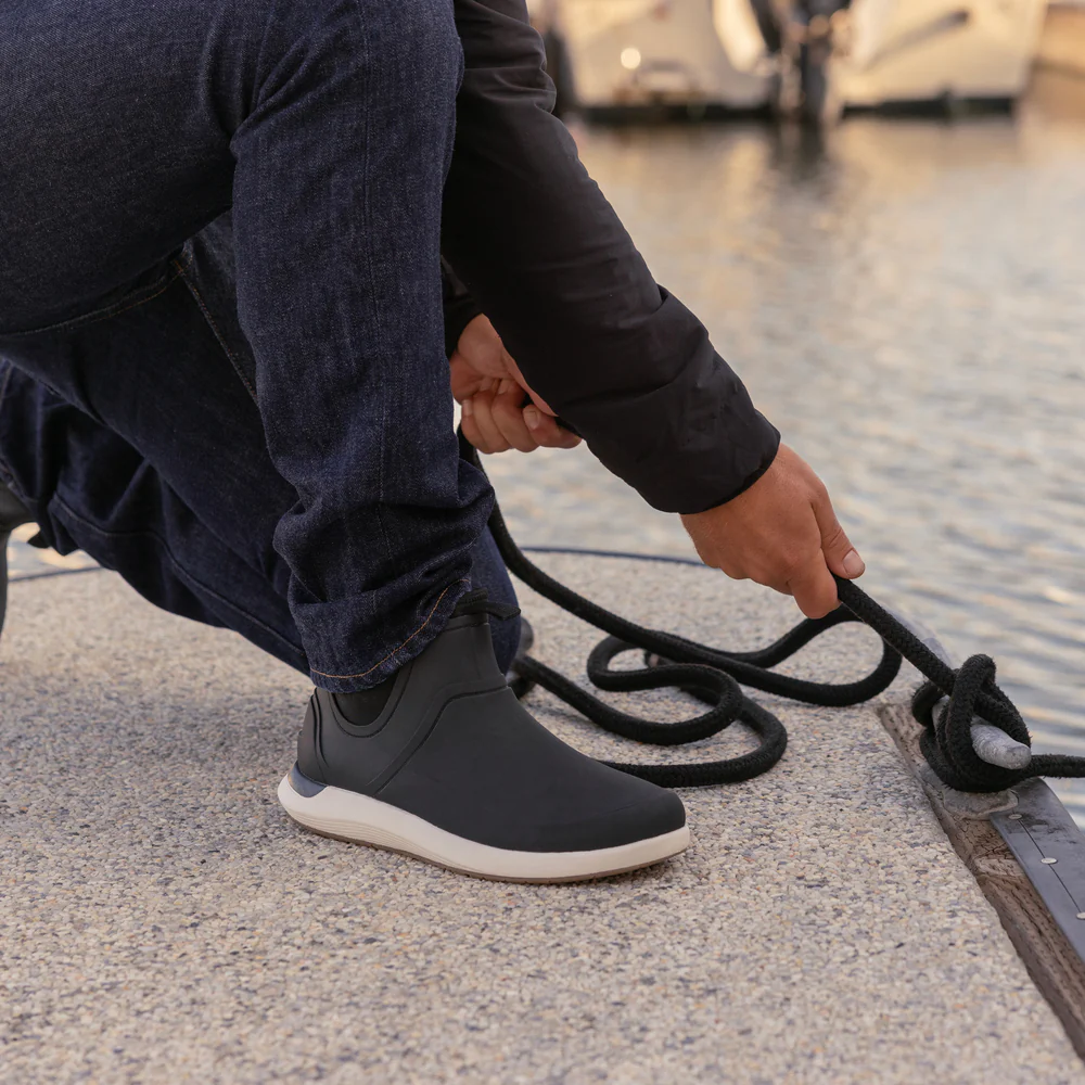 CJ5125_SWELLSole_Scallywag_Black_White_Gum_FAHO23_122-1800x1200-674bec2_1.webp