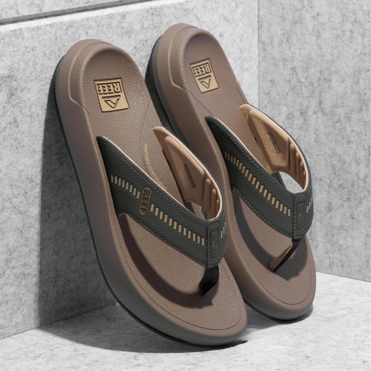 CJ5847_Swellsole_Cruiser_Tan_Black_abovethefold-3.jpg
