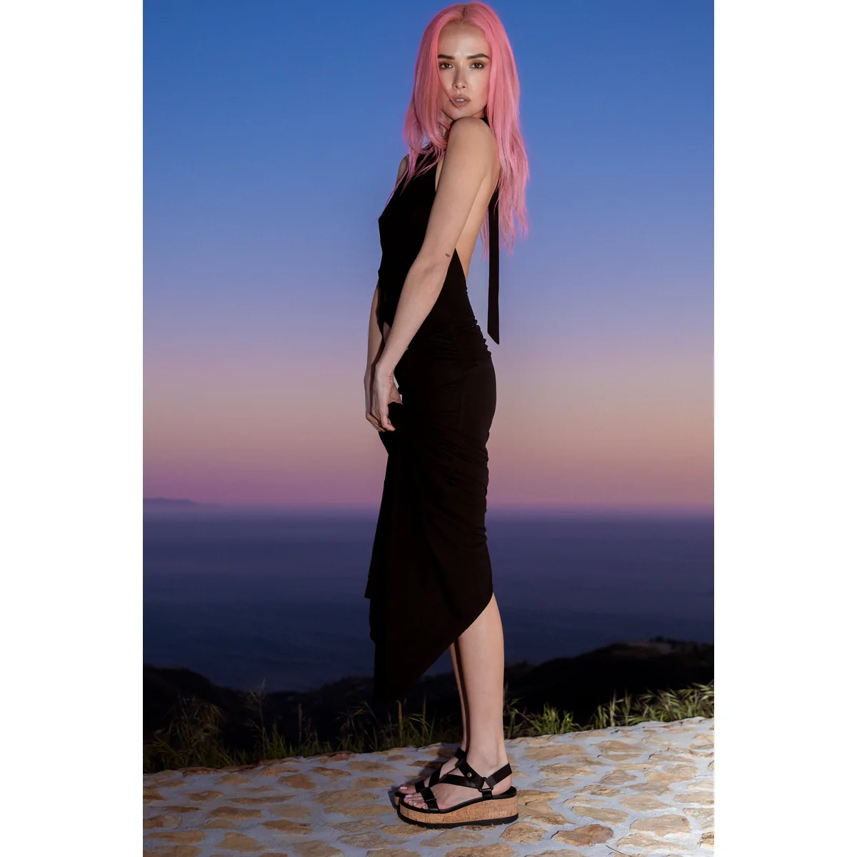 CJ6170_VISTA_HIGHER_LUNA_BLACK.webp