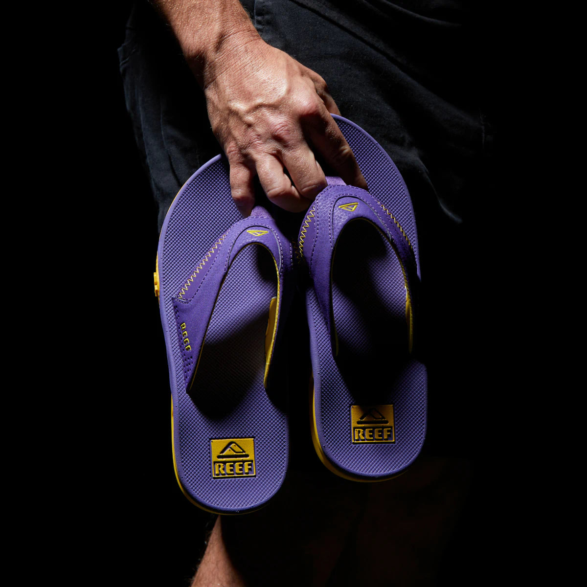 CJ6405-Fanning-Pregame-Purple-Gold-2_5a4df89d-7ff7-418d-927e-1b64c5f52e89.jpg