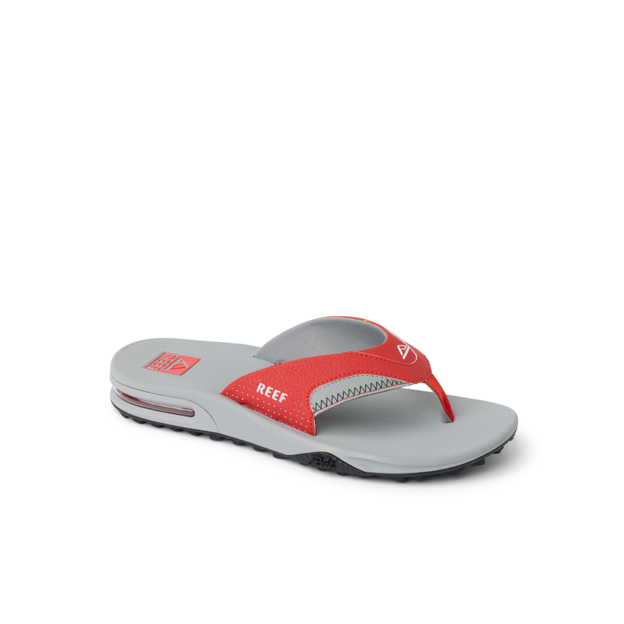 CJ6406_FANNING_PREGAME_RED_GREY_MAIN_SHADOW-900x900-c4cc11b.png