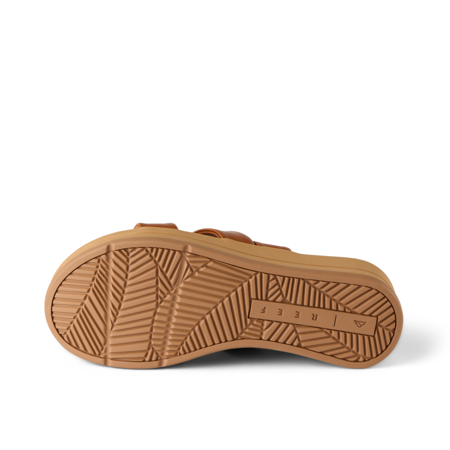 CJ6480_AURA_ESCAPE_COCOA_O_shadow-900x900-c4cc11b.png