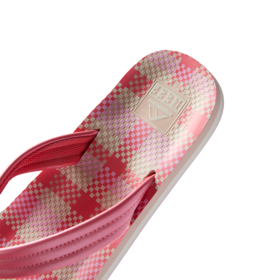 CJ6514_KIDSAHI_PINKPLAID_DTL2__SHADOW-900x900-c4cc11b.png