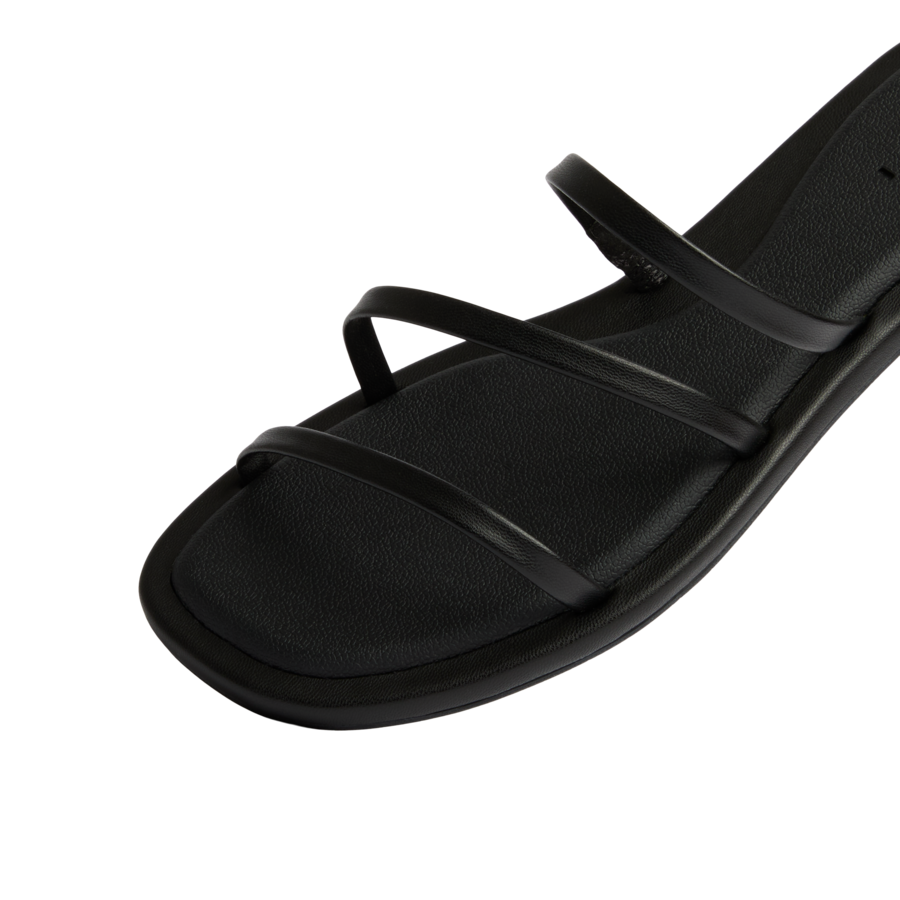 CJ6539_WILLOW_AVA_BLACK_DTL1_SHADOW-900x900-c4cc11b.png