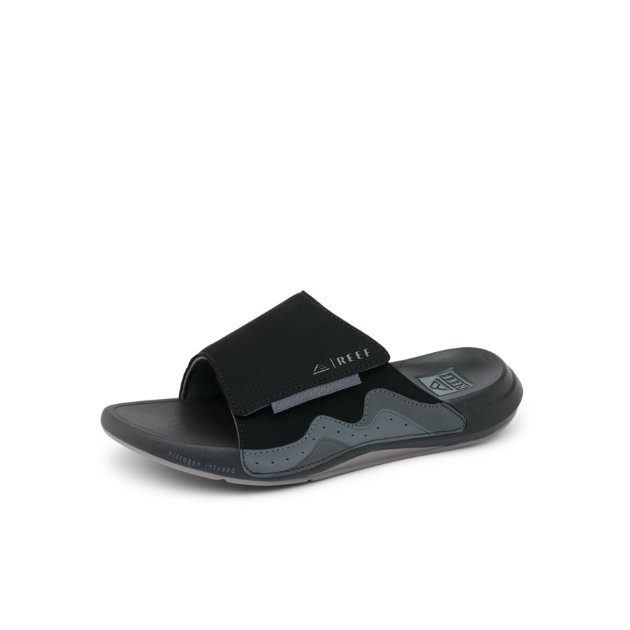 CJ6615_CRUISER_SLIDE_BLACK_GREY_LS_shadow-900x900-c4cc11b.png