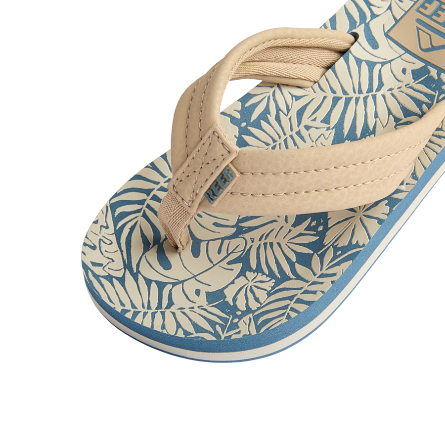 CJ6626_KIDS_AHI_BLUE_TAN_PALM_DTL1_SHADOW-900x900-c4cc11b.png