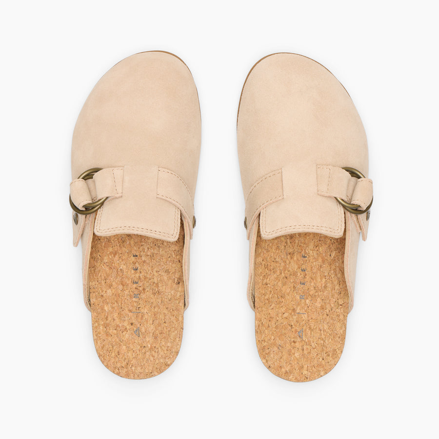 CJ6704_VISTA_SERENITY_OASIS_SUEDE_T_GB-900x900-831cf75.jpg