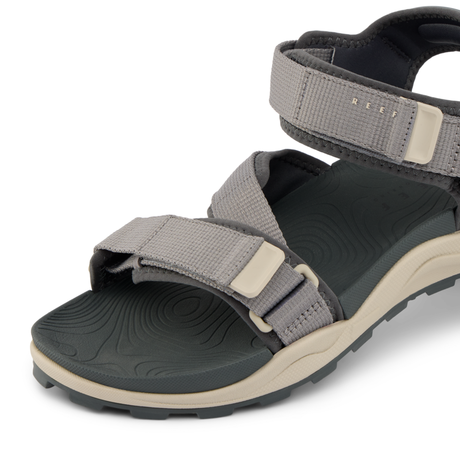 CJ6744_CROSS_SHORE_GREY_TAN_DTL1_shadow-900x900-c4cc11b.png