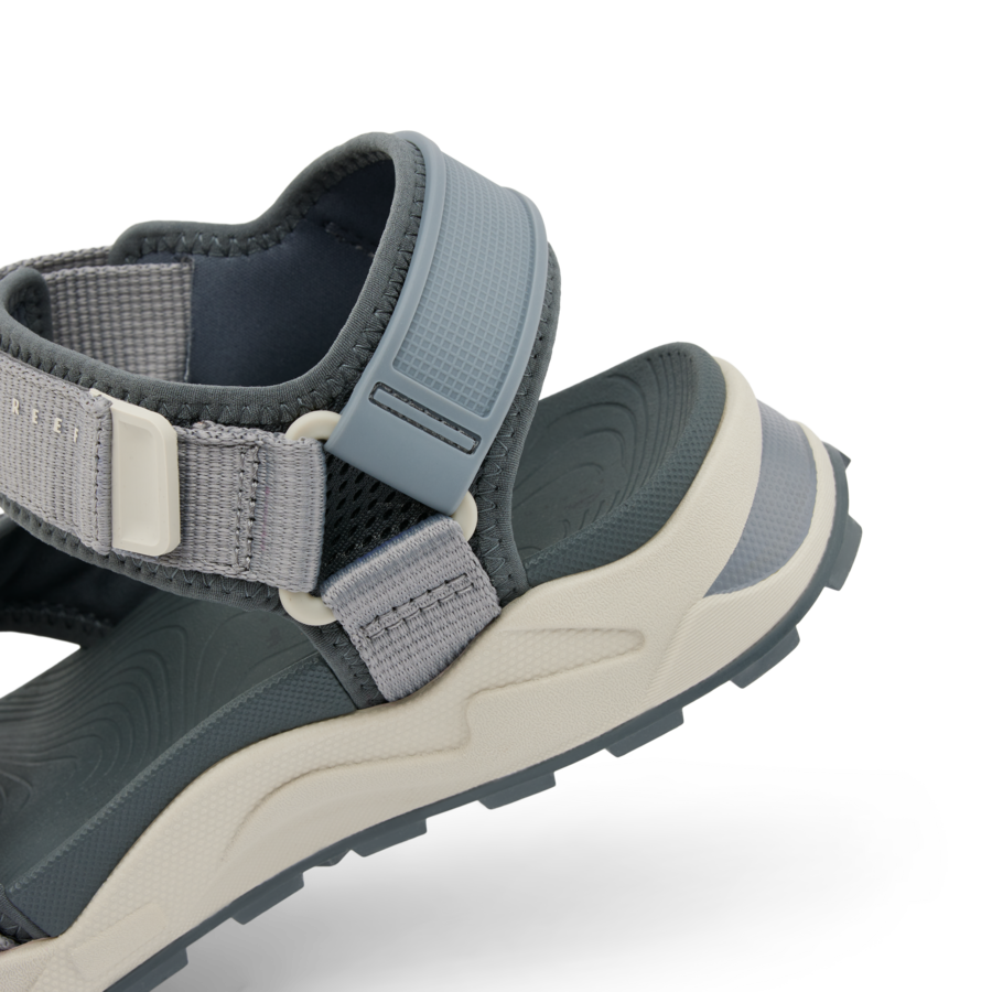 CJ6744_CROSS_SHORE_GREY_TAN_DTL2_shadow-900x900-c4cc11b.png