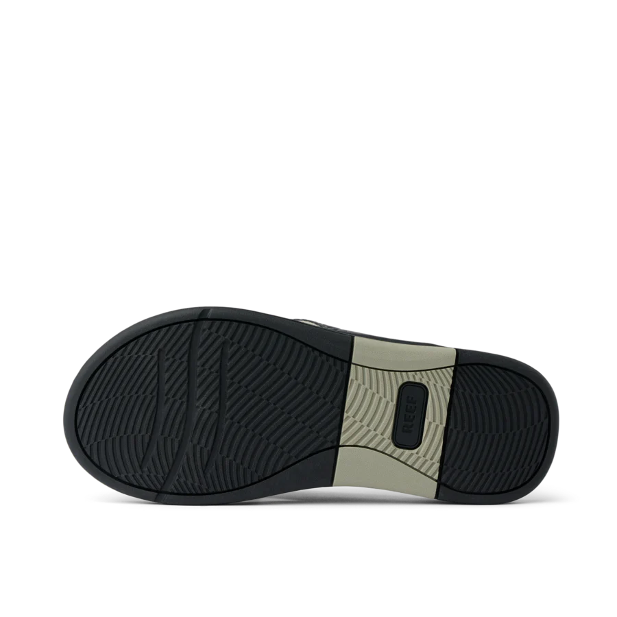 CJ6776_DECKHAND_CUSHION_GREY_BLACK_TAN_O_SHADOW-900x900-c4cc11b.webp