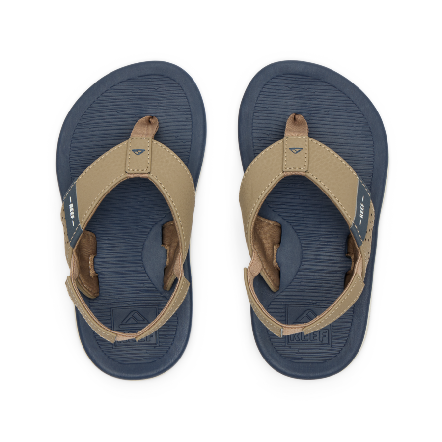 CJ6783_LITTLE_SANTA_ANA_NAVY_KHAKI_T_shadow-900x900-c4cc11b.png