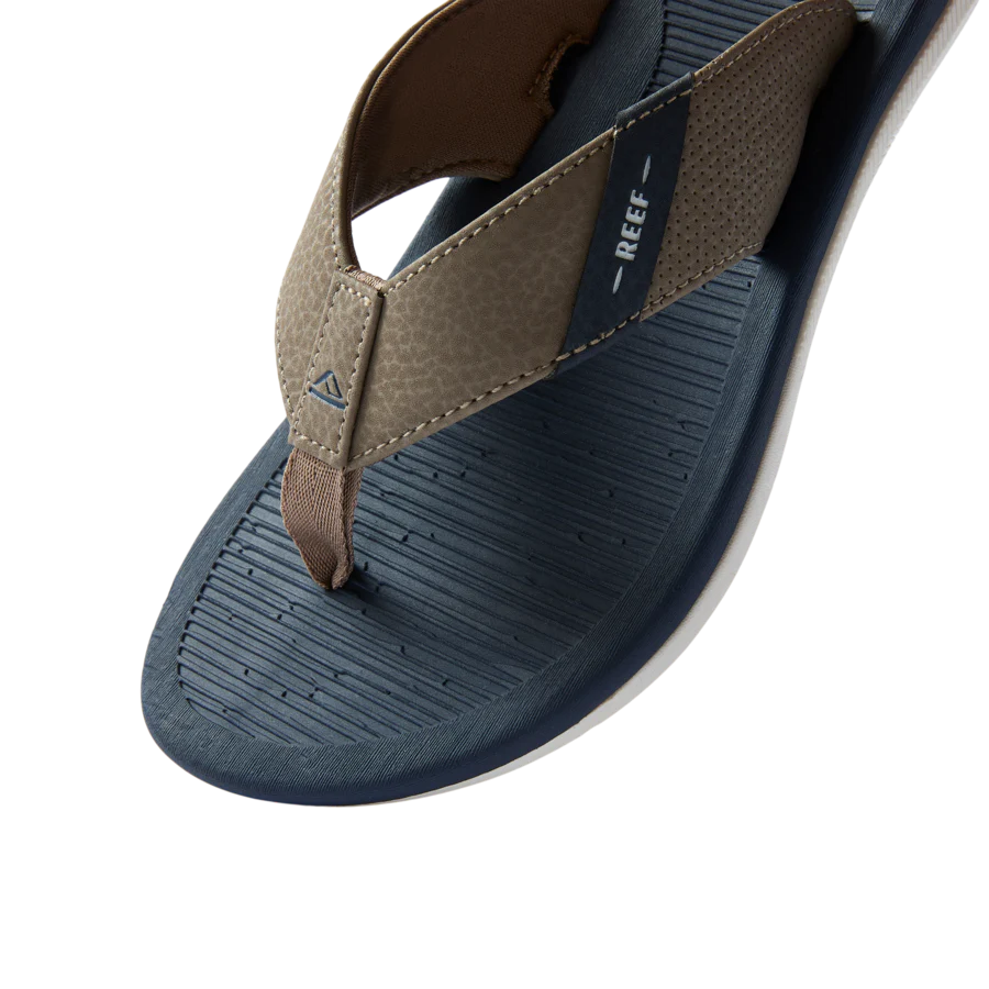 CJ6788_KIDSSANTAANA_NAVY_KHAKI_DTL1__SHADOW-900x900-c4cc11b.webp