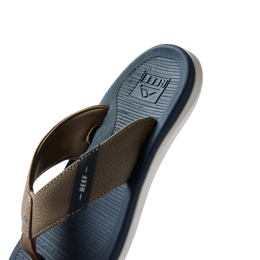 CJ6788_KIDSSANTAANA_NAVY_KHAKI_DTL2__SHADOW-900x900-c4cc11b.png