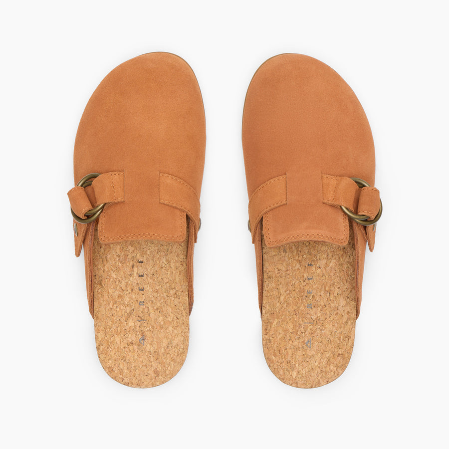 CJ7068_VISTA_SERENITY_COCOA_SUEDE_T_GB-900x900-831cf75.jpg