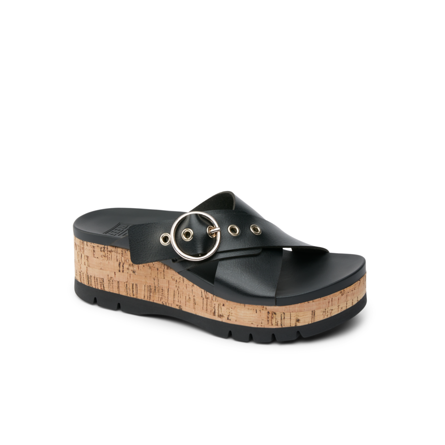 CJ7133_VISTA_HIGHER_GIA_BLACK_CORK_MAIN_shadow-900x900-c4cc11b.png