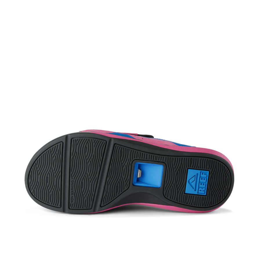 CJ7235_SWELLCRUISERSLIDE_BLACKPINK_O-900x900-c4cc11b.png