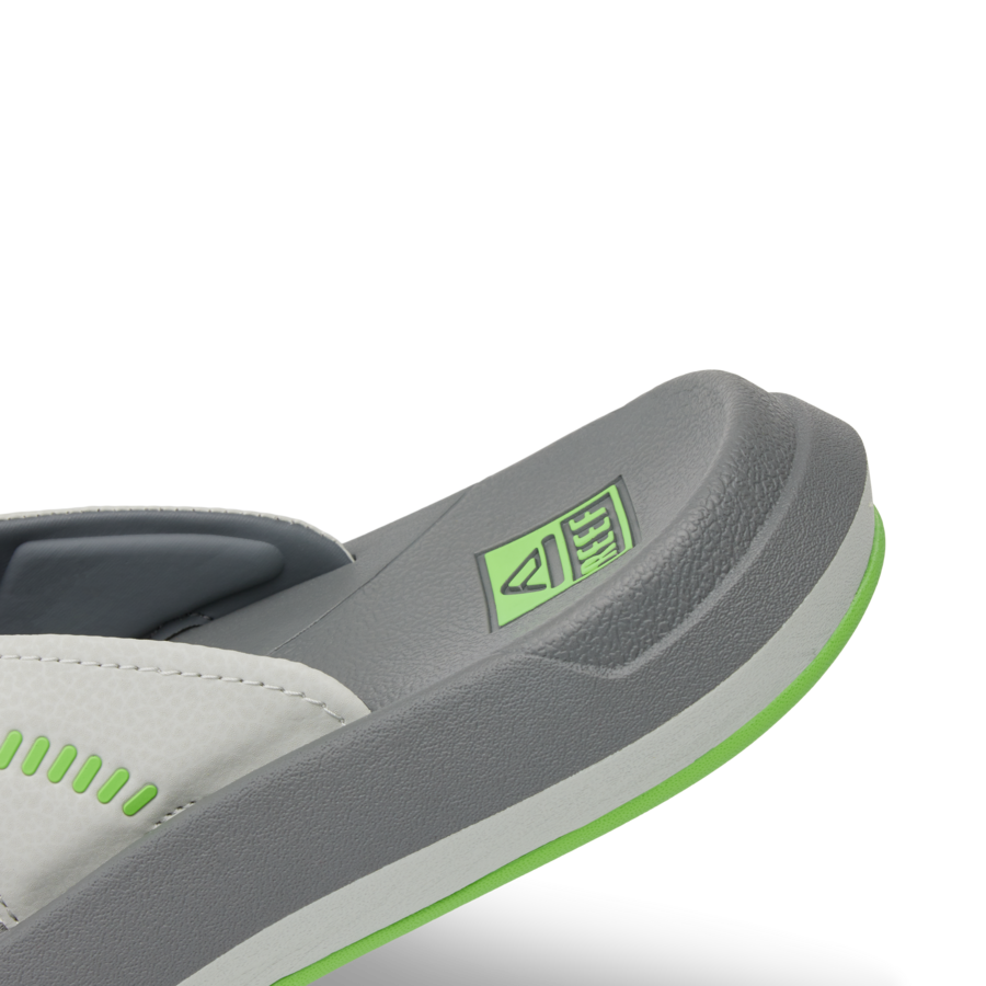 CJ7258_SWELLSOLE_CRUISER_GREY_BRIGHT_GREEN_DTL2_png-900x900-c4cc11b.png