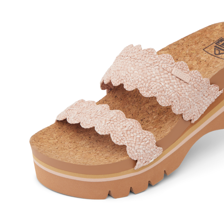CJ7281_CUSHION_VISTA_HIGHER_SCALOP_ROSE_DTL1-900x900-c4cc11b.png