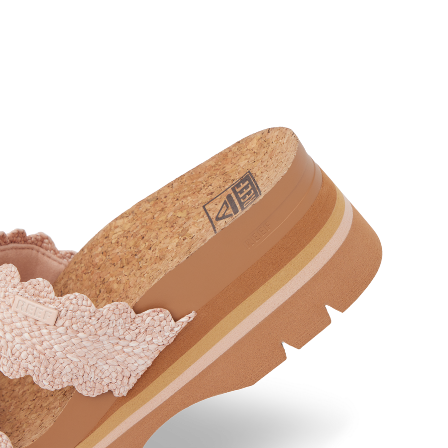 CJ7281_CUSHION_VISTA_HIGHER_SCALOP_ROSE_DTL2-900x900-c4cc11b.png