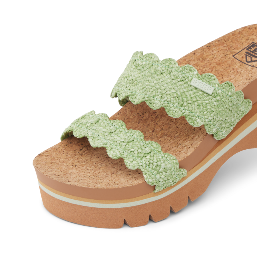 CJ7283_CUSHIONVISTAHIGHER_SCALOPGREEN_DTL1-900x900-c4cc11b.png
