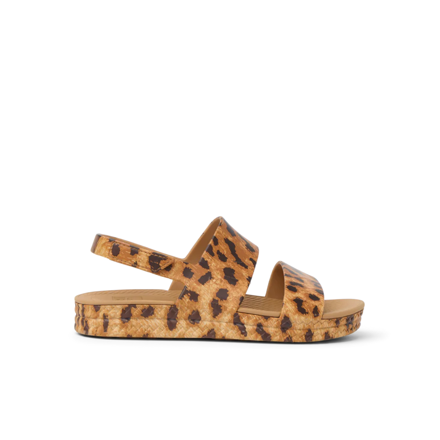 CJ7357_WATER_VISTA_LEOPARD_RS_SHADOW-900x900-c4cc11b.webp