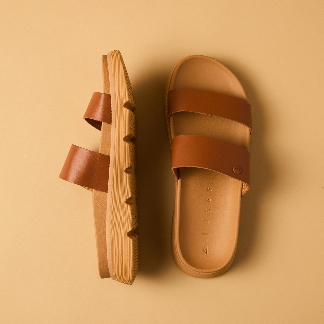 CJ7371_VISTA_LUXE_THEA_LEATHER_BROWN_201_1_1.jpg