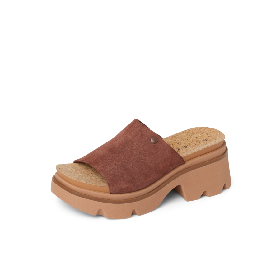 CJ7378_VISTA_LUXE_EVIE_BROWN_LS-900x900-c4cc11b.png