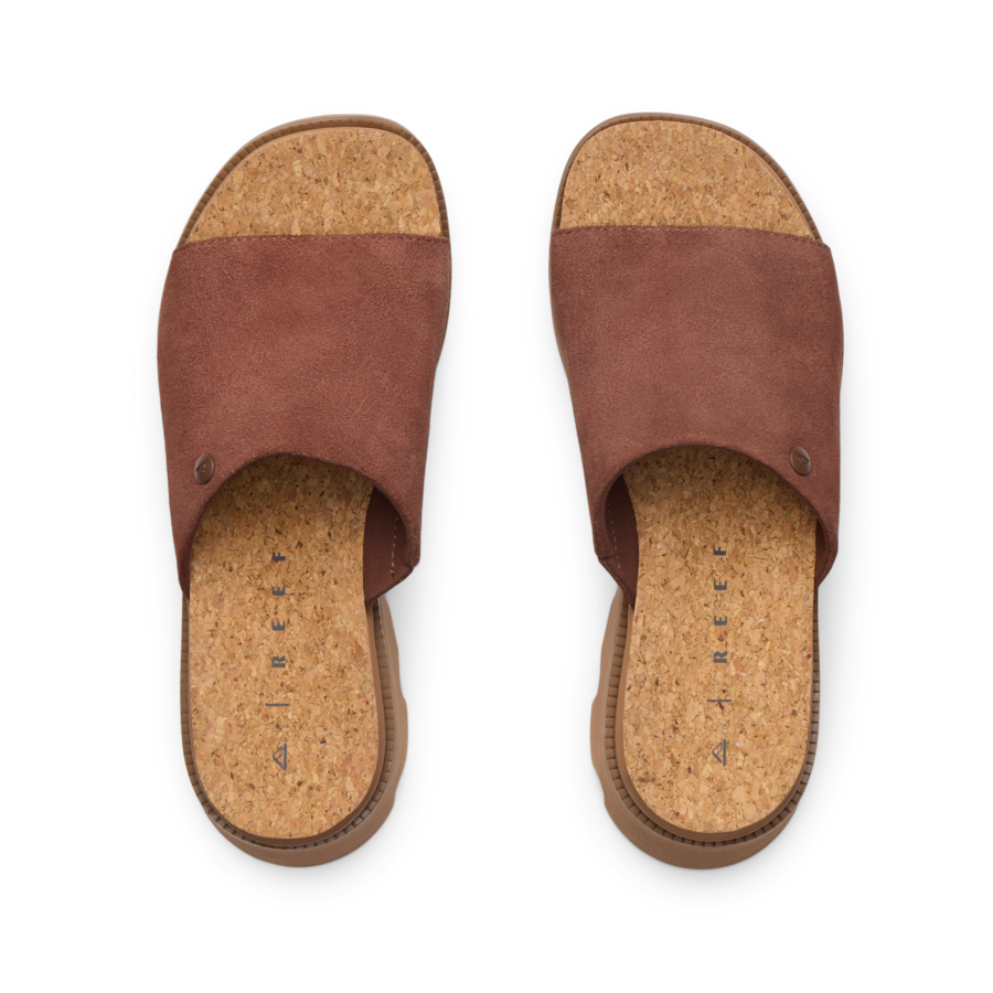 CJ7378_VISTA_LUXE_EVIE_BROWN_T-900x900-c4cc11b.png