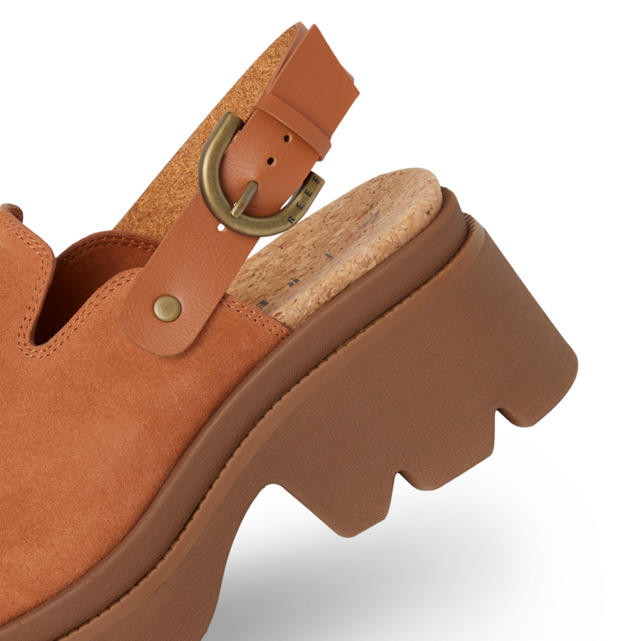CJ7388_VISTA_LUXE_SOLENE_BROWN_DTL2-900x900-c4cc11b-1.png