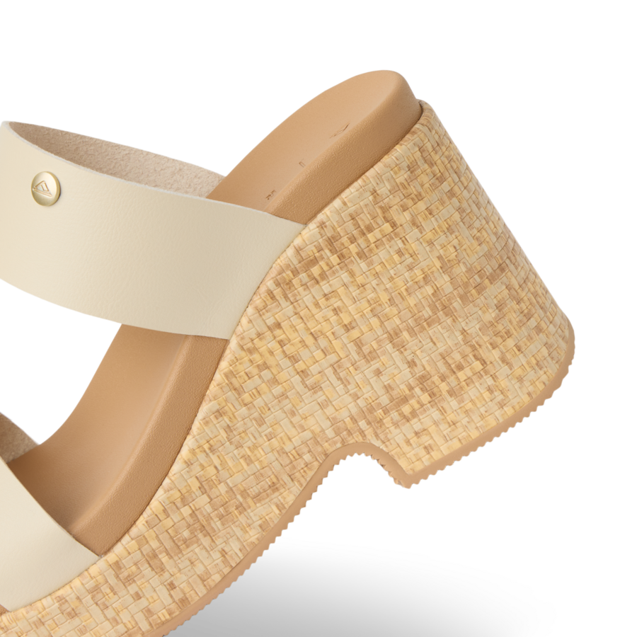 CJ7447_SUNSET_IBIZA_VINTAGE_RAFFIA_DTL2_SHADOW-900x900-c4cc11b-1.png