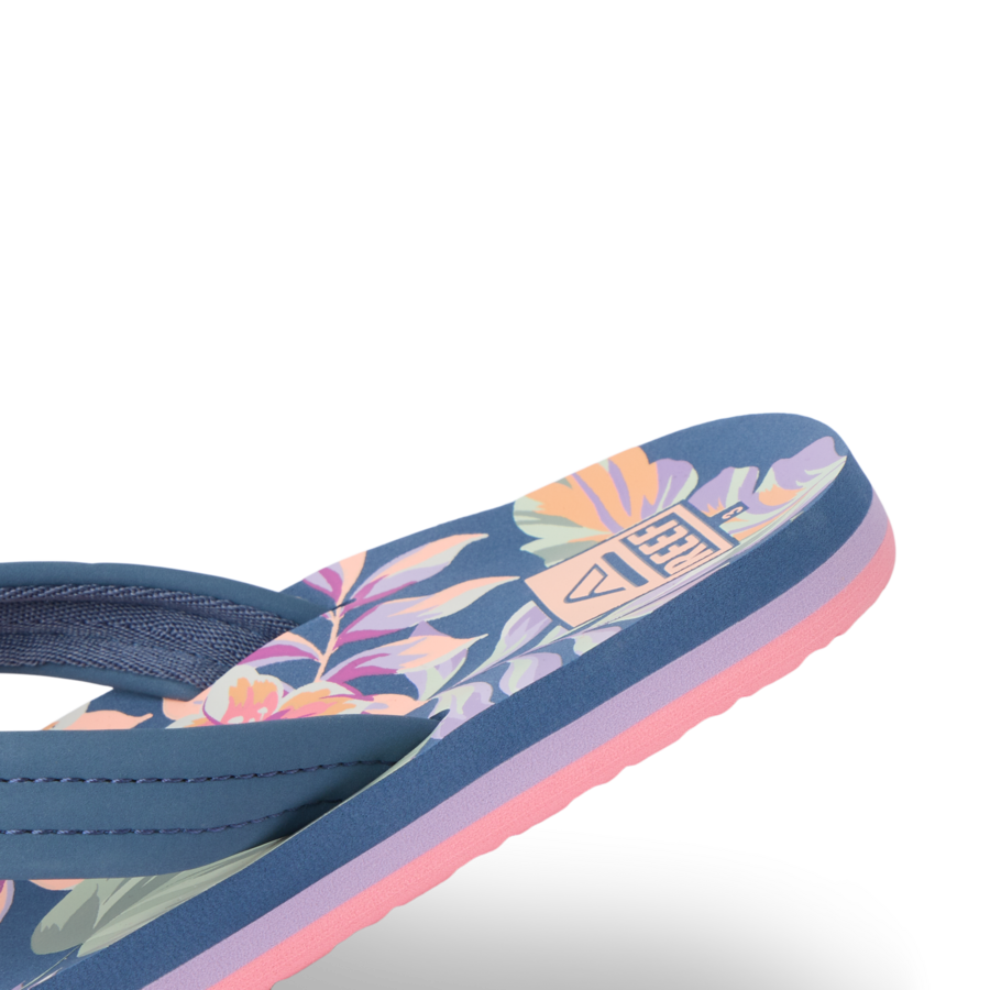 CJ7539_KIDS_AHI_INDIGO_TROPICAL_DTL2_SHADOW-900x900-c4cc11b.png