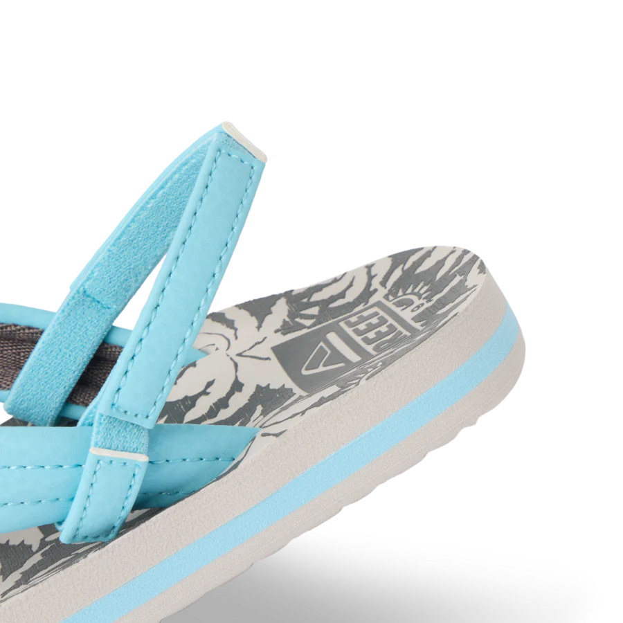 CJ7669_LITTLE_AHI_LIGHT_BLUE_PALM_DTL2_SHADOW-900x900-c4cc11b.webp
