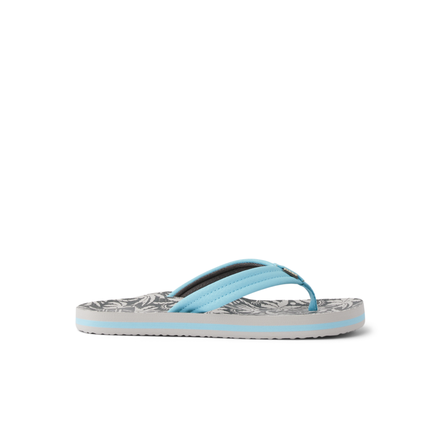 CJ7671_KIDS_AHI_LIGHT_BLUE_PALM_RS_SHADOW-900x900-c4cc11b.png