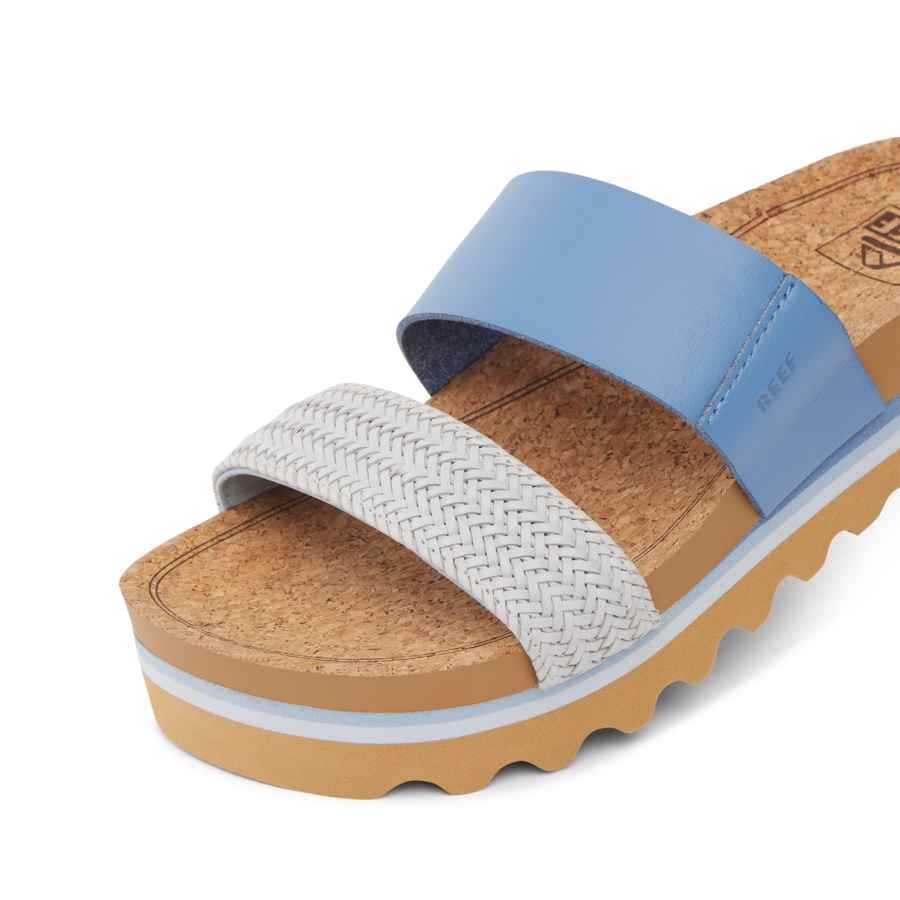 CJ7874_CUSHIONVISTAHI_BLUEDUOBRAID_DTL1-900x900-c4cc11b.png