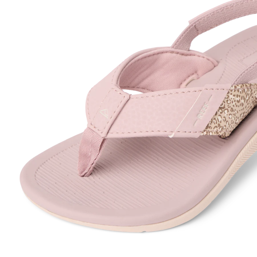 CJ8041_LITTLES_SANTA_ANA_PALE_MAUVE_DTL1_SHADOW-900x900-c4cc11b.webp