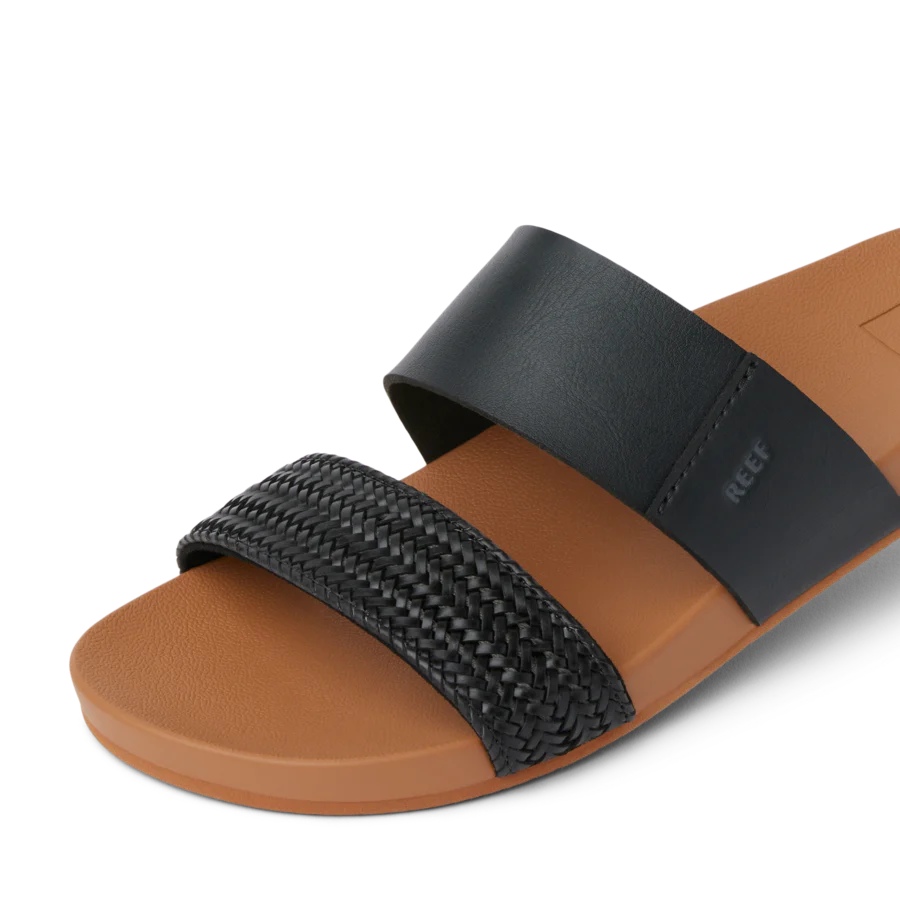 CJ8105_CUSHIONVISTA_BLACKBRAID_DTL1_SHADOW-900x900-c4cc11b.webp