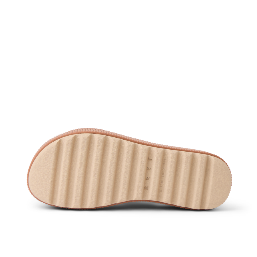 CJ8166_WATER_VISTA_HIGHER_AMBER_O_SHADOW-900x900-c4cc11b.png