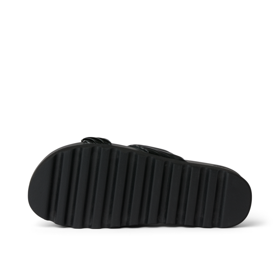 CJ8182_CUSHION_VISTA_HI_BLACK_PUFFY_O_SHADOW-900x900-c4cc11b.png