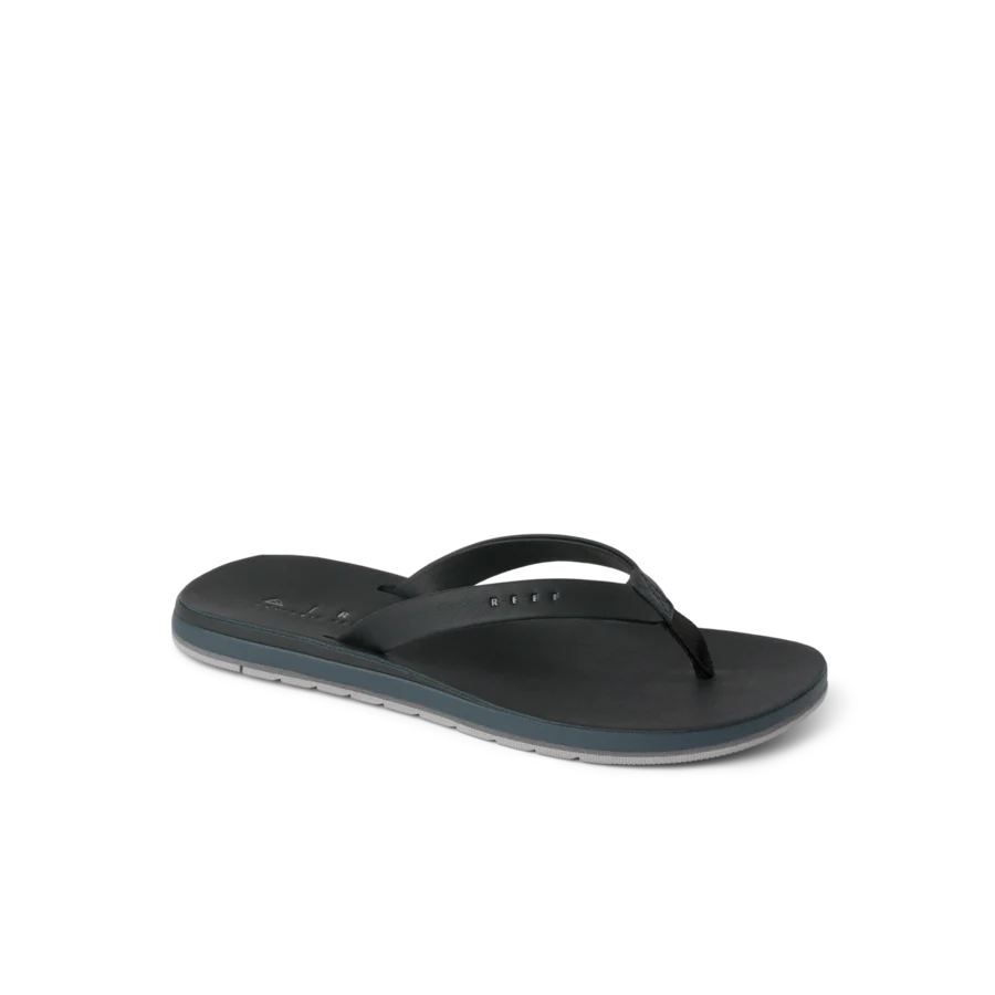 CJ8310_OJAI_CLASSIC_SLIM_BLACK_MAIN_SHADOW-900x900-c4cc11b.webp