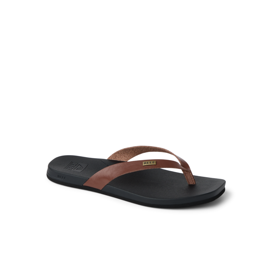 CJ8328_CUSHION_LUNE_CHOCOLATE_BLACK_MAIN_SHADOW-900x900-c4cc11b.png