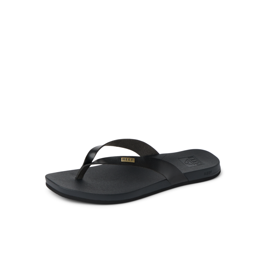 CJ8330_CUSHION_LUNE_BLACK_BLACK_LS_SHADOW-900x900-c4cc11b.png
