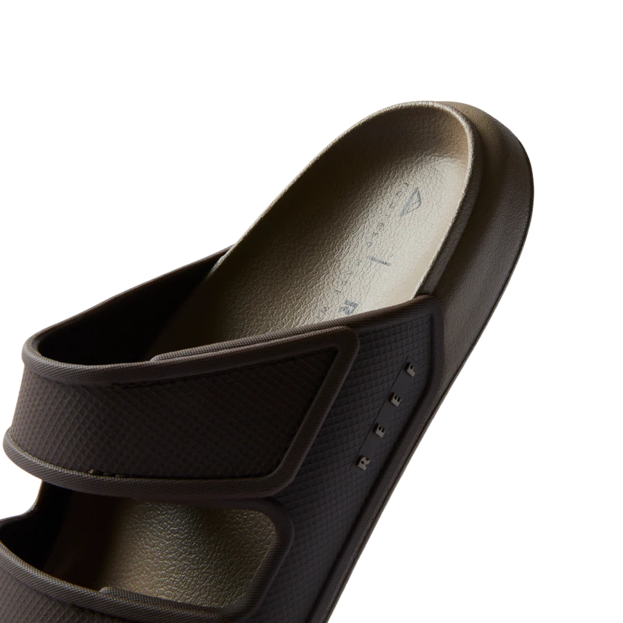 CJ8468_OASIS_ADAPT_BROWN_TAN_DTL2__SHADOW-900x900-c4cc11b.webp