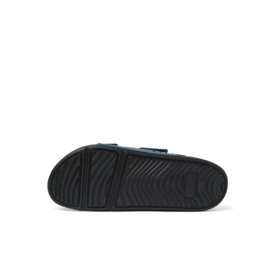 CJ8470_OASIS_ADAPT_ORION_BLACK_O_SHADOW-900x900-c4cc11b.png
