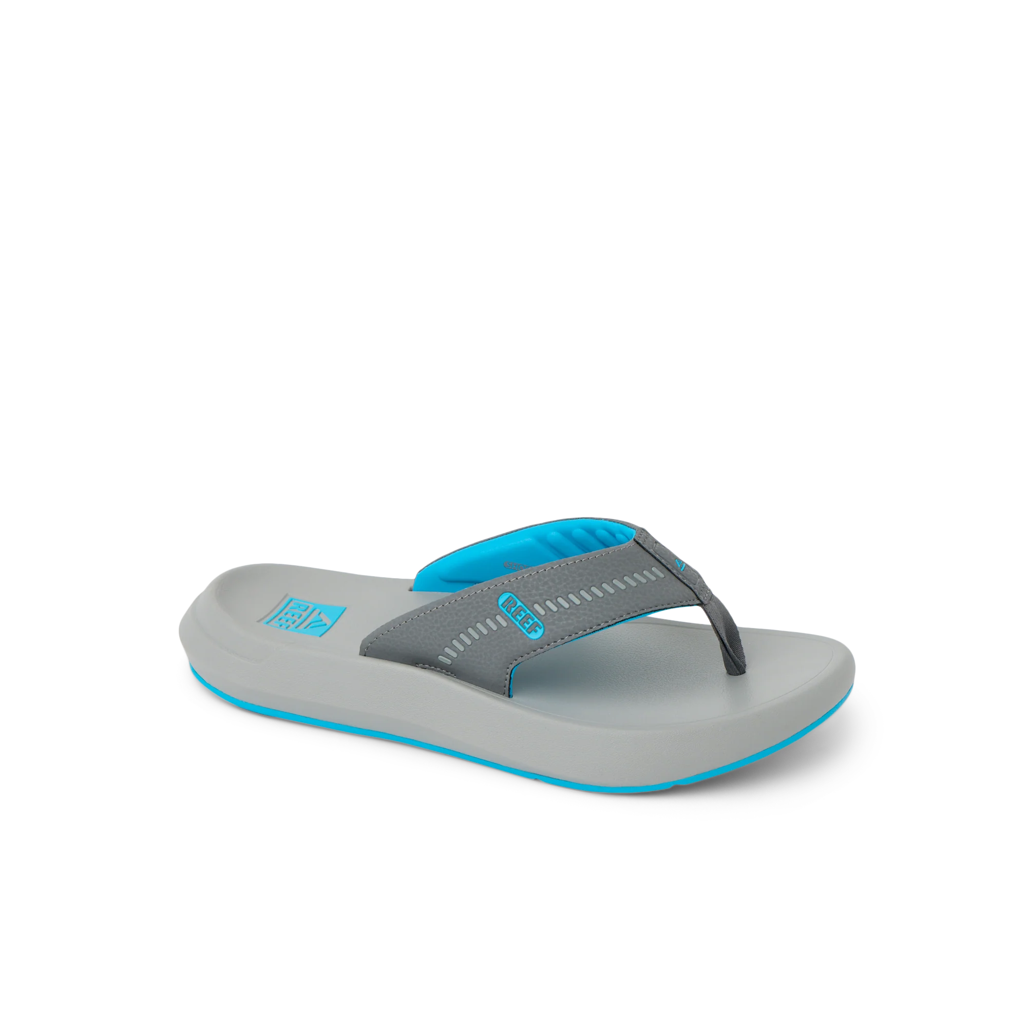 CK0125_CRUISER_CHARCOAL_AQUA_GREY_MAIN_SHADOW.webp