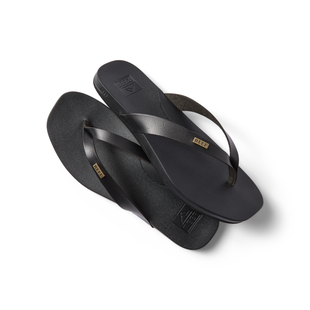 CUSHION_LUNE_BLACK_BLACK_CJ8330_3088-1000x1000-a006145.png