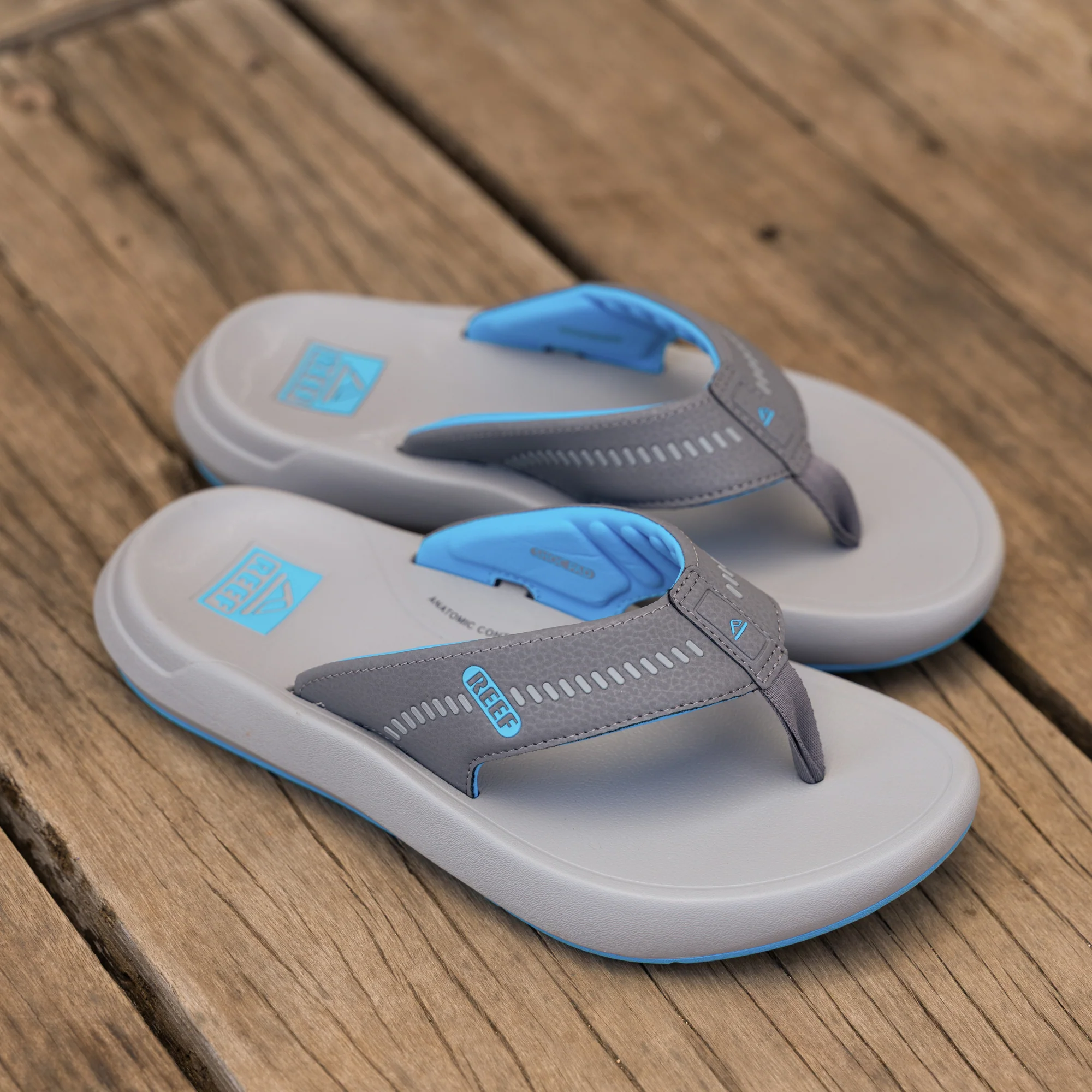 Cruiser_Charcoal_Aqua_Grey_CK0125_-_01-3000x2000-111bcae_1.webp