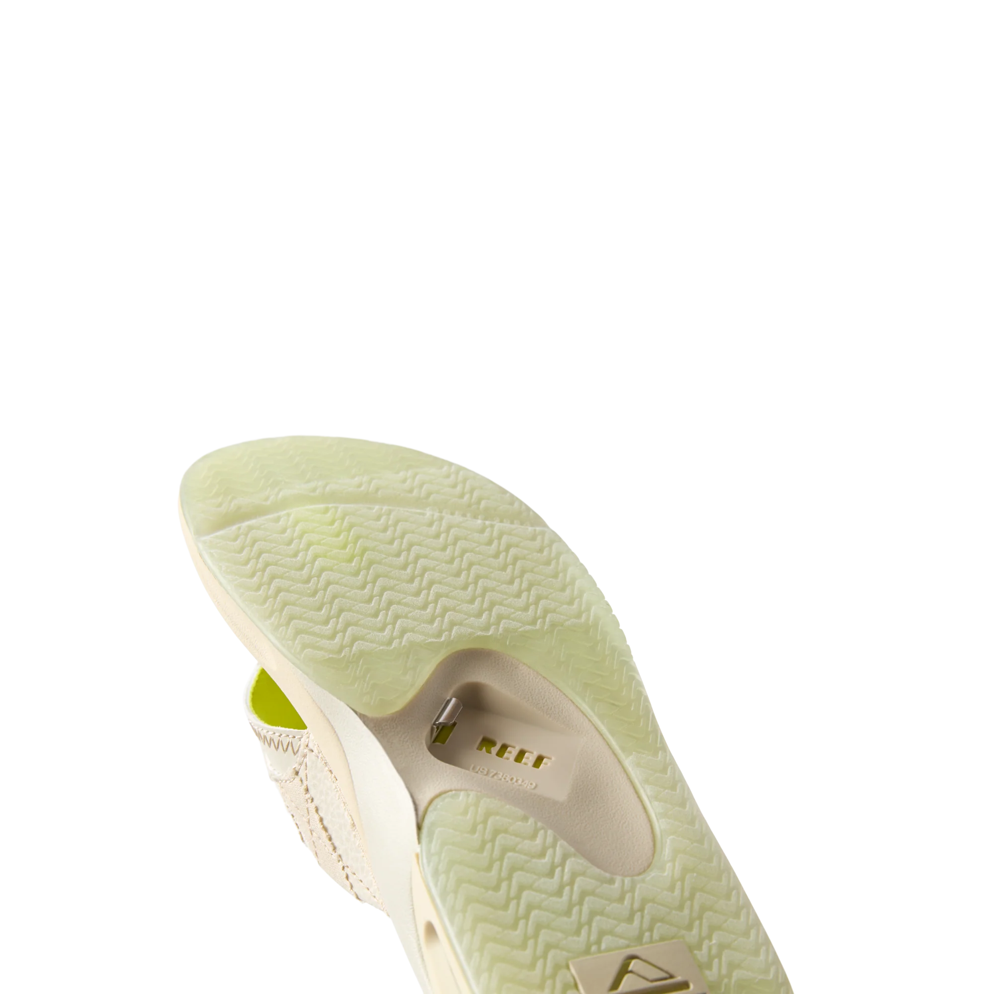FANNING_MUMMY_CJ8258_18874_WB-2000x2000-064a3d6.webp