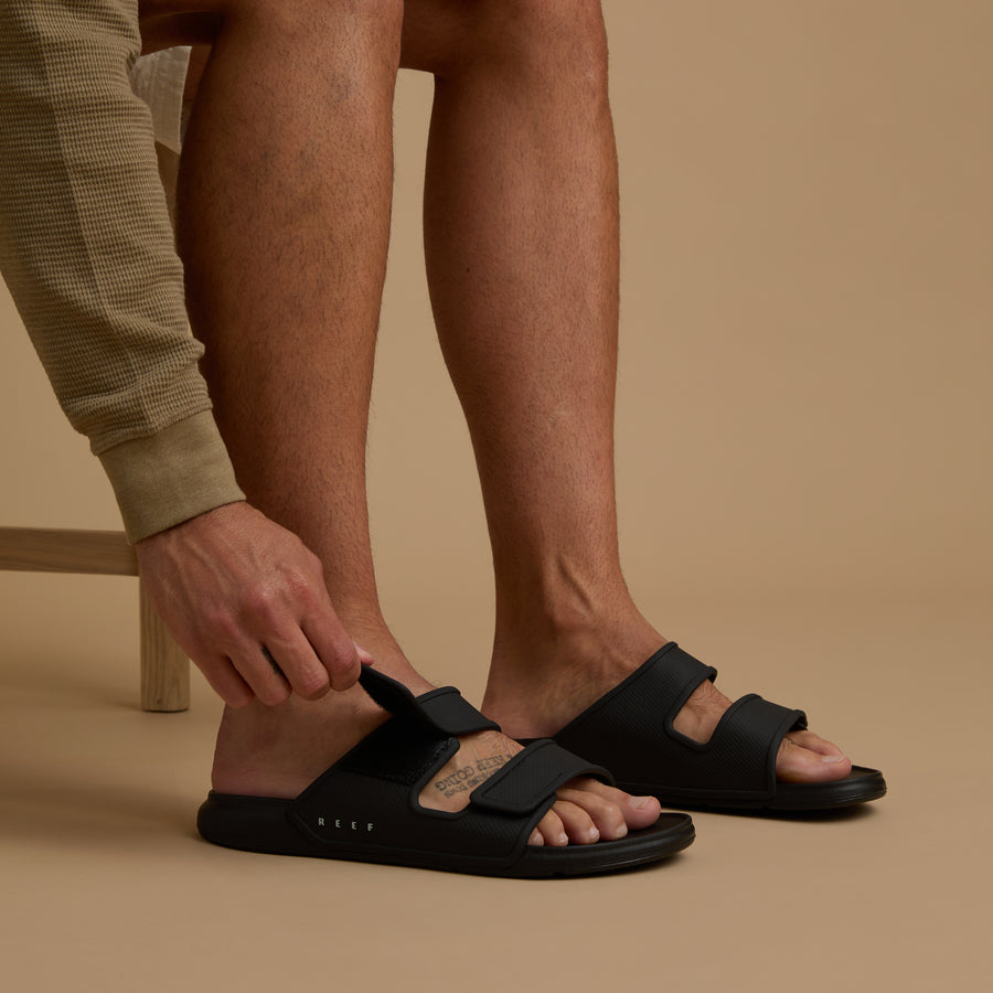 OASIS_ADAPT_BLACK_CJ8439_12793_2_1.jpg