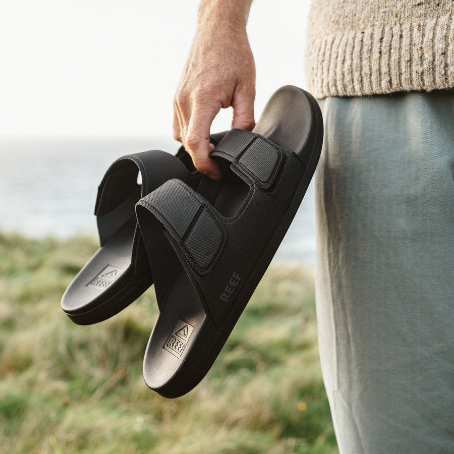 REEF_CJ0394_CUSHION_TRADEWIND_BLACK.jpg