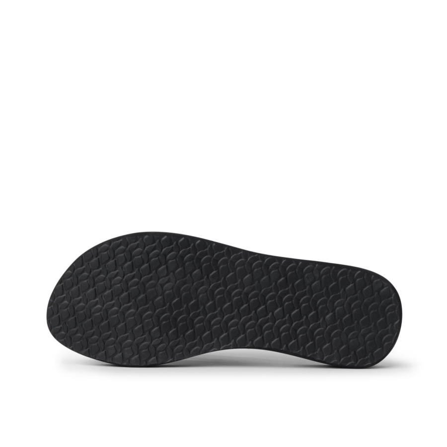 RF001454BK2_REEF_CUSHION_BREEZE_BLACK_BLACK_O_shadow_png-900x900-c4cc11b.png